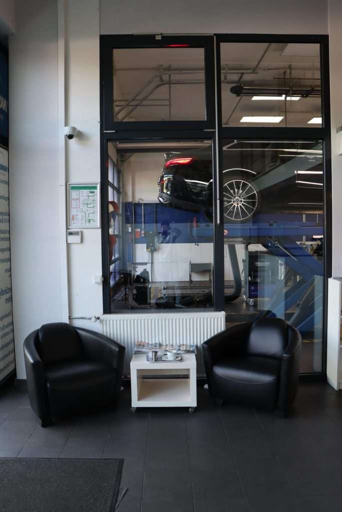 Glas Experts GmbH - Autoglas Düsseldorf